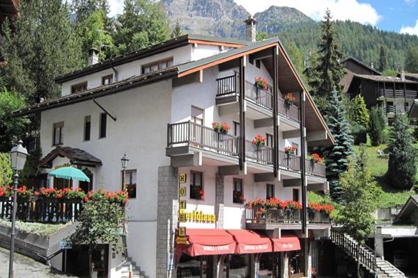 Hotel Meuble Meridiana Valtournenche Exterior foto